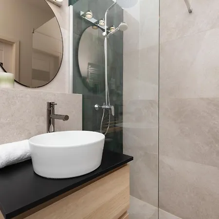 Starowiejska With Balcony Next To Arena Stadium By Renters アパート グダニスク