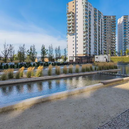 Starowiejska With Balcony Next To Arena Stadium By Renters アパート *