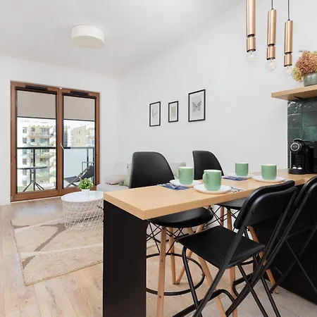 Apartment Starowiejska With Balcony Next To Arena Stadium By Renters