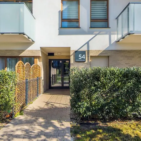 Starowiejska With Balcony Next To Arena Stadium By Renters Apartamento