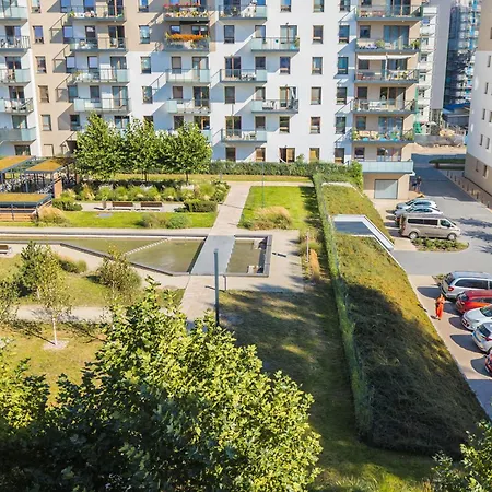 Starowiejska With Balcony Next To Arena Stadium By Renters Apartamento *