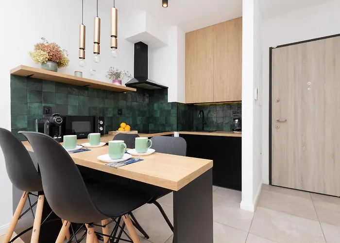 Starowiejska With Balcony Next To Arena Stadium By Renters شقة