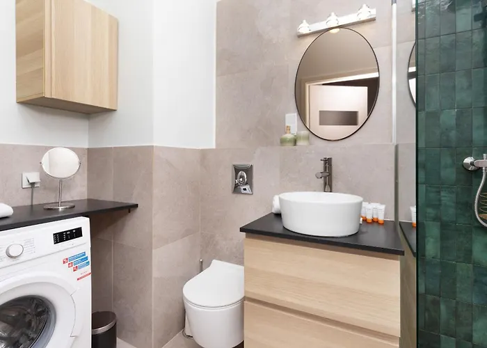 Starowiejska With Balcony Next To Arena Stadium By Renters شقة *