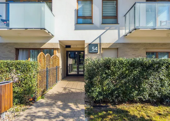 Starowiejska With Balcony Next To Arena Stadium By Renters شقة